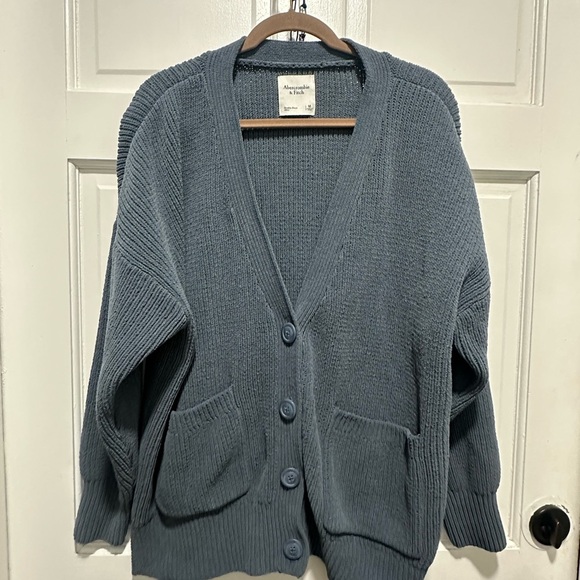 Abercrombie & Fitch Oversized Gray Blue Chunky Knit Cardigan Size Medium EUC - Picture 2 of 4
